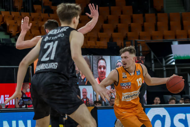 时刻屡见不 时刻屡见不