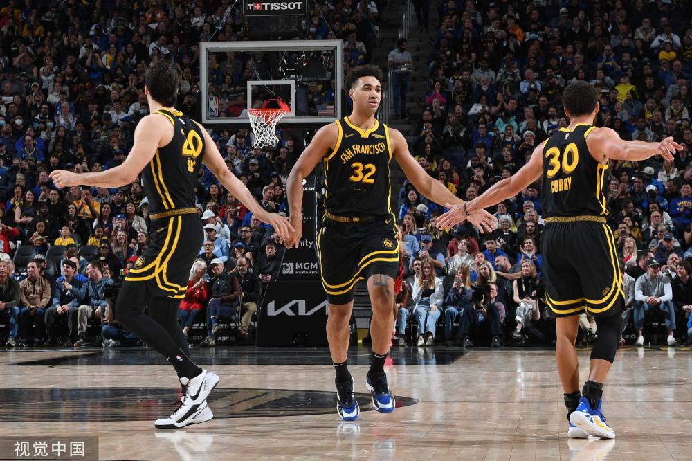 于金永和彭 于金永和彭