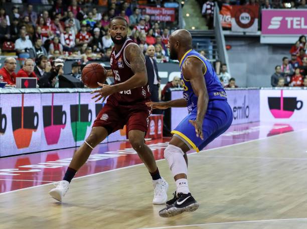 俱乐部亟待 俱乐部亟待